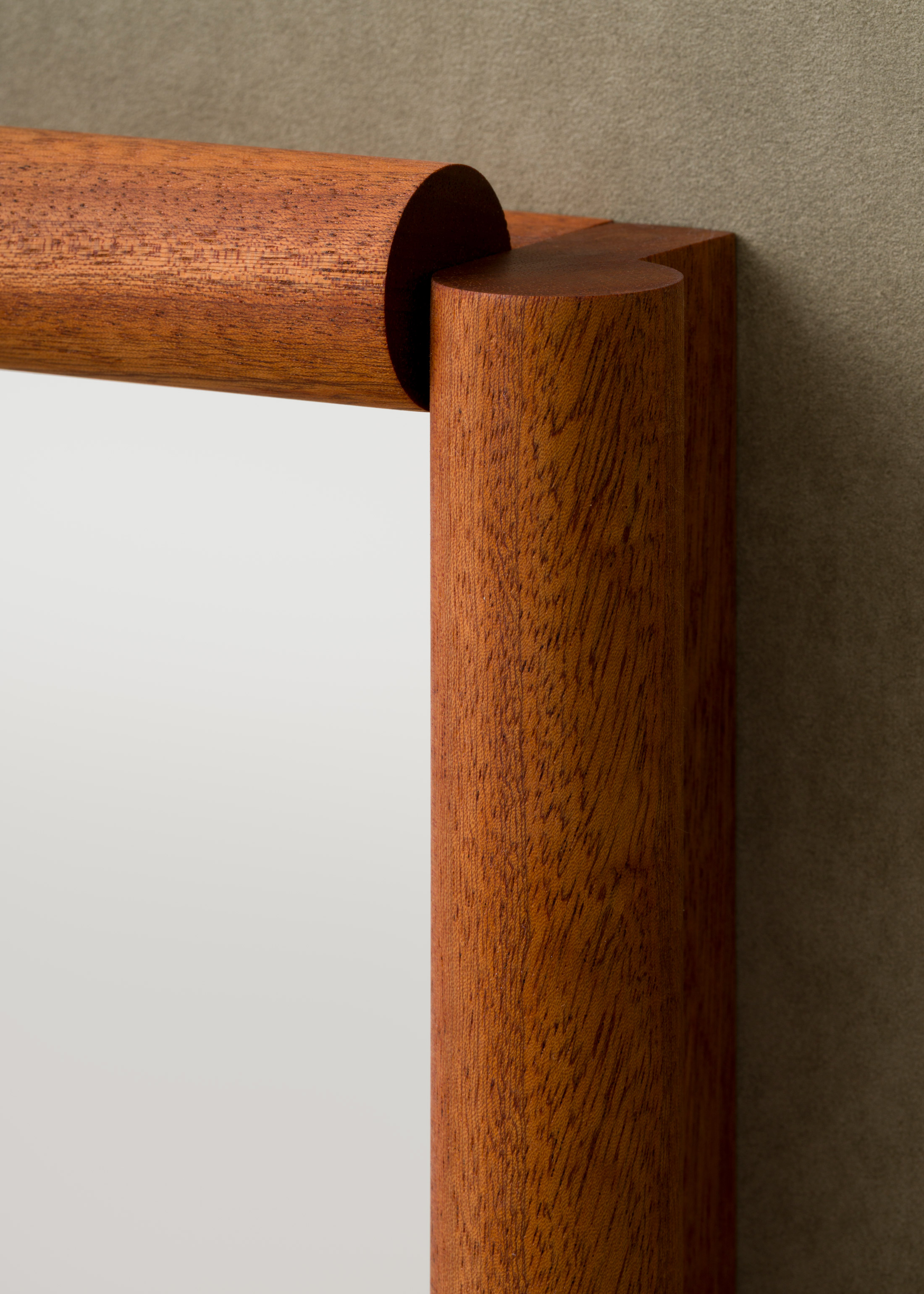 baraini—danish BD Mahogany Frame