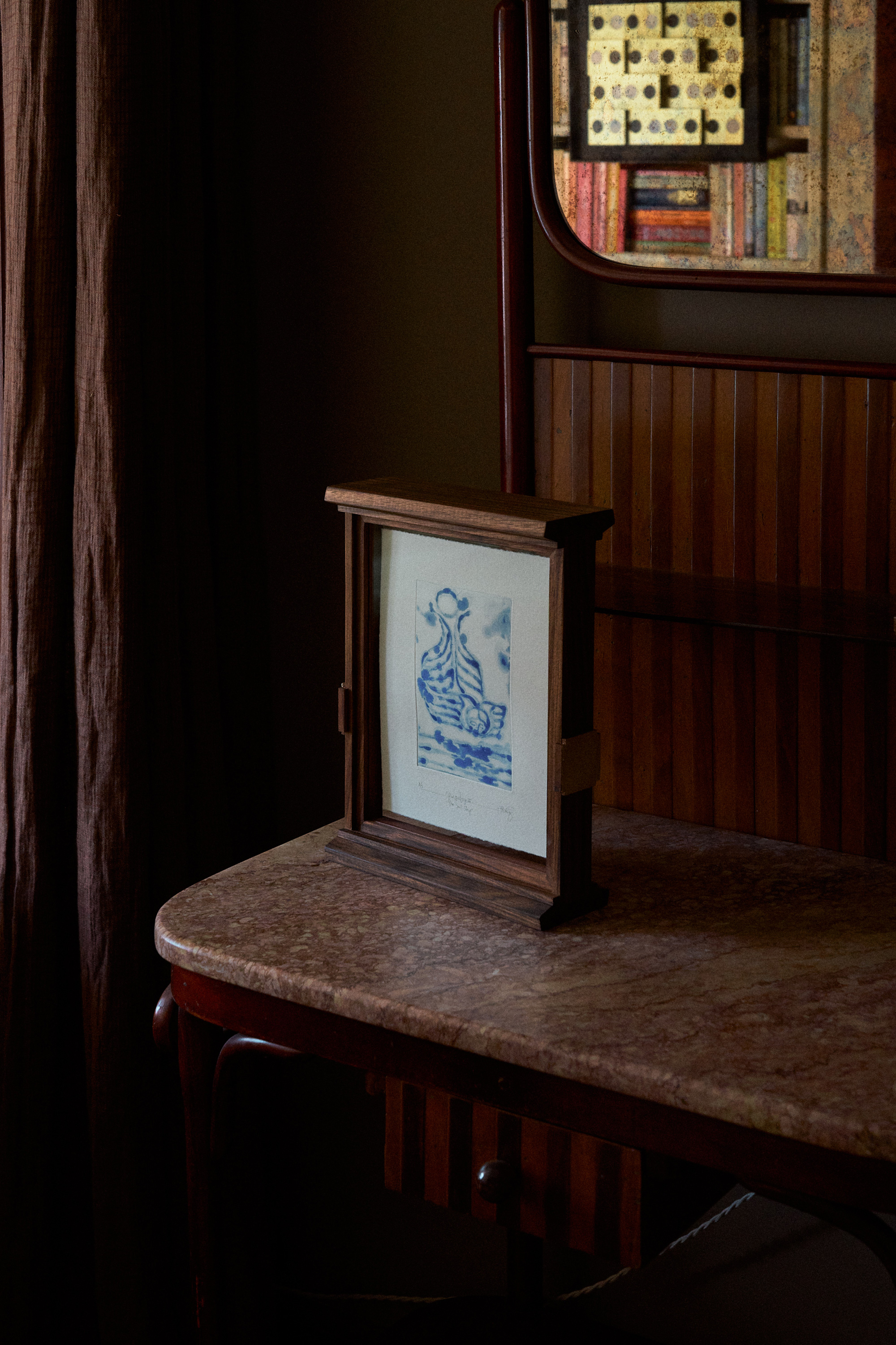 Cassetta has created a limited number of customised frames, designed by Mentze Ottenstein for Alexander Tovborg series of etchings based on Purgatory, the second and middle book of Dante Alighieri’s Divine Comedy.