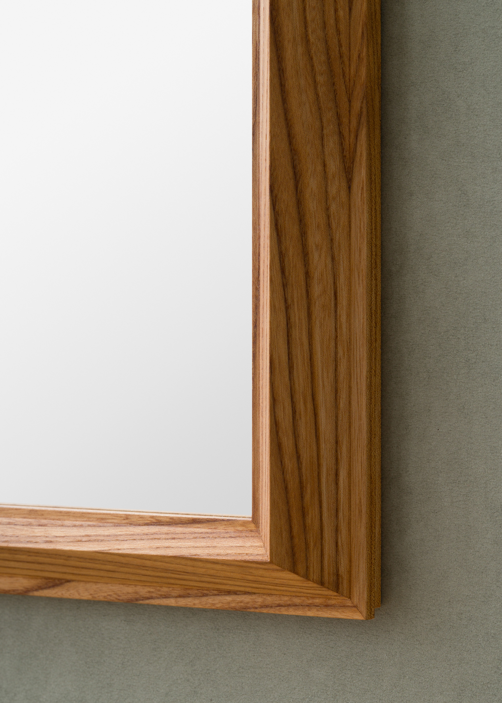 MO2 in Elm Wood