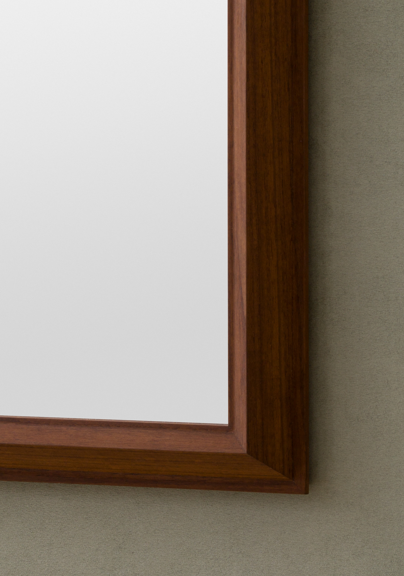 MO2 – Large mirror – Walnut